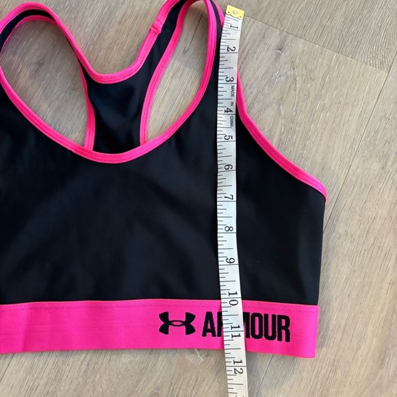 Under Armour sports bra razor back - Picture 4 of 4